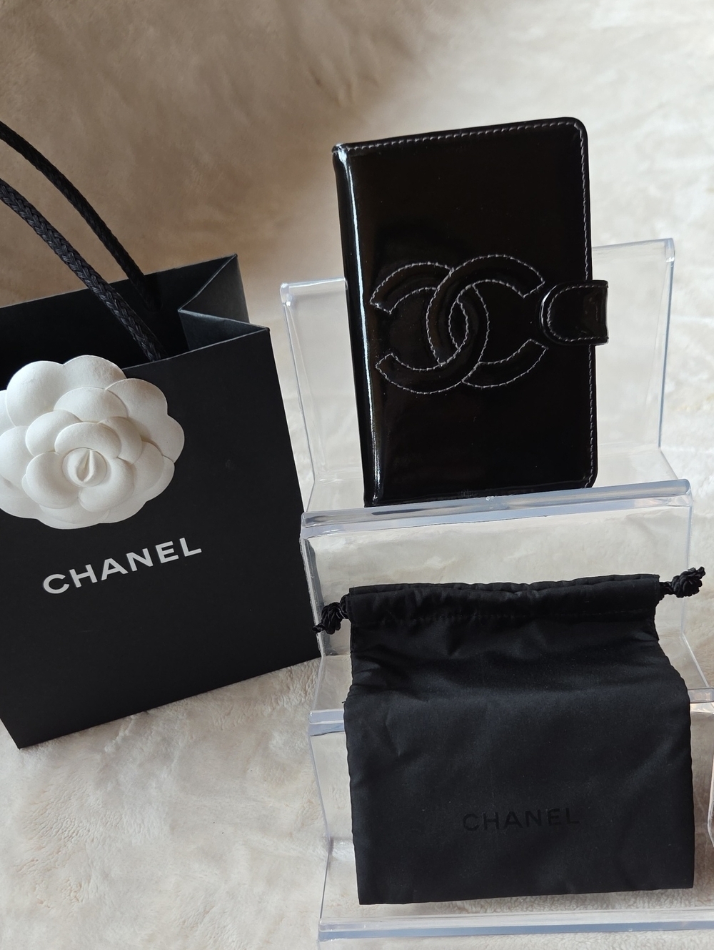 CHANEL Black Patent Leather CC Embossed Small Agenda/Wallet